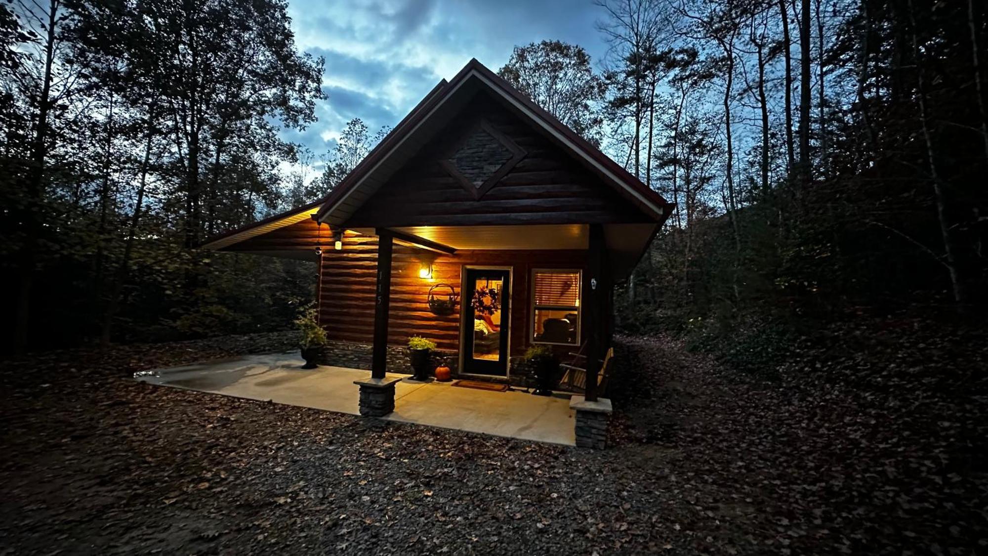 Appalachian Mountain Cabin-Updated-Private-Rafting On Ocoee River-Hiking-Waterfalls-Wifi-Pets Ok Murphy Luaran gambar