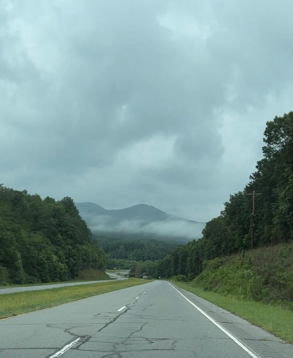 Appalachian Mountain Cabin-Updated-Private-Rafting On Ocoee River-Hiking-Waterfalls-Wifi-Pets Ok Murphy Luaran gambar