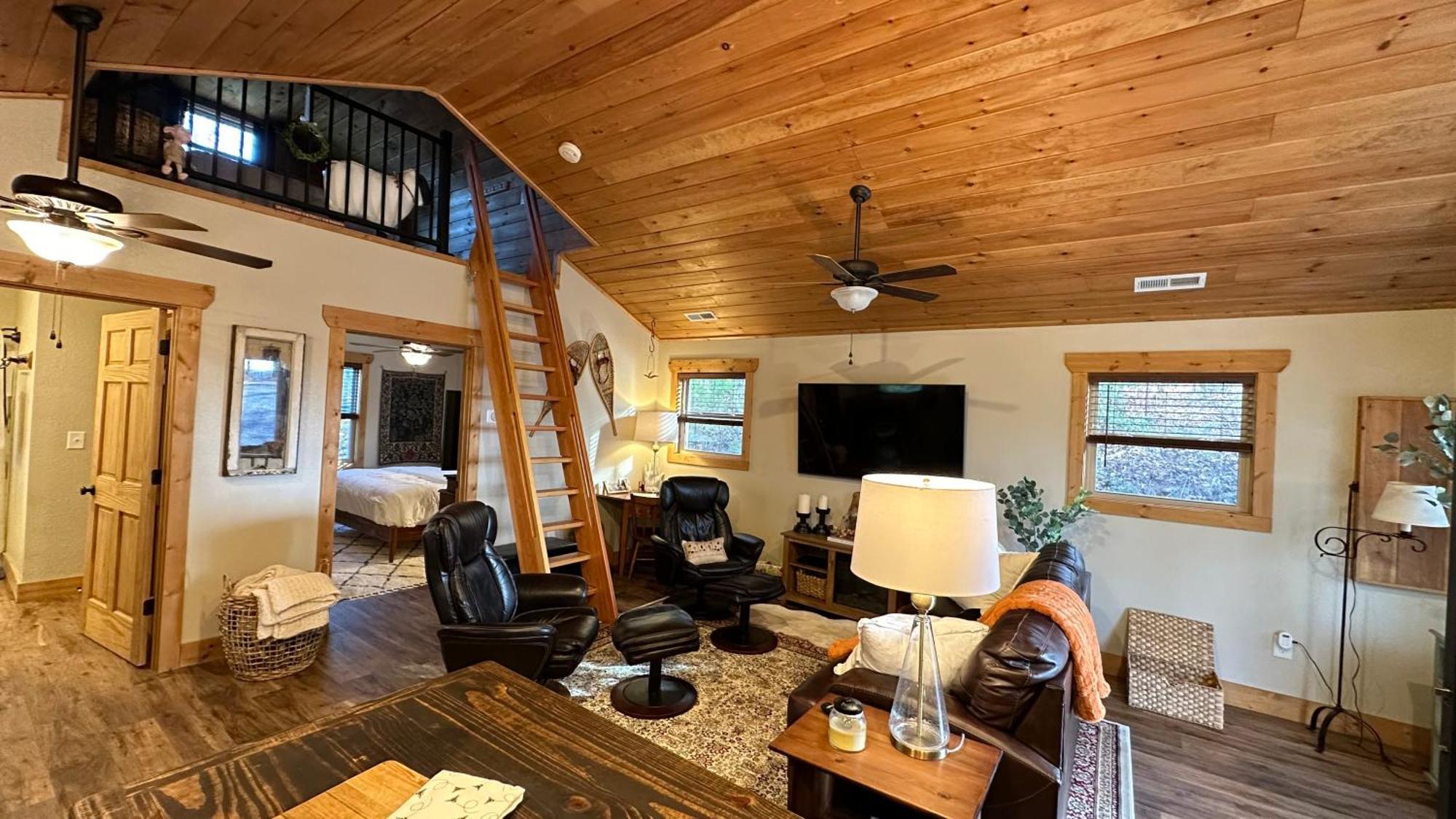 Appalachian Mountain Cabin-Updated-Private-Rafting On Ocoee River-Hiking-Waterfalls-Wifi-Pets Ok Murphy Luaran gambar